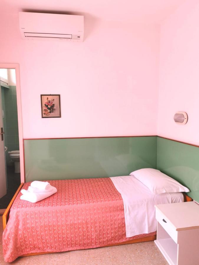 Hotel Selene - Vista Mare Riccione Cameră foto