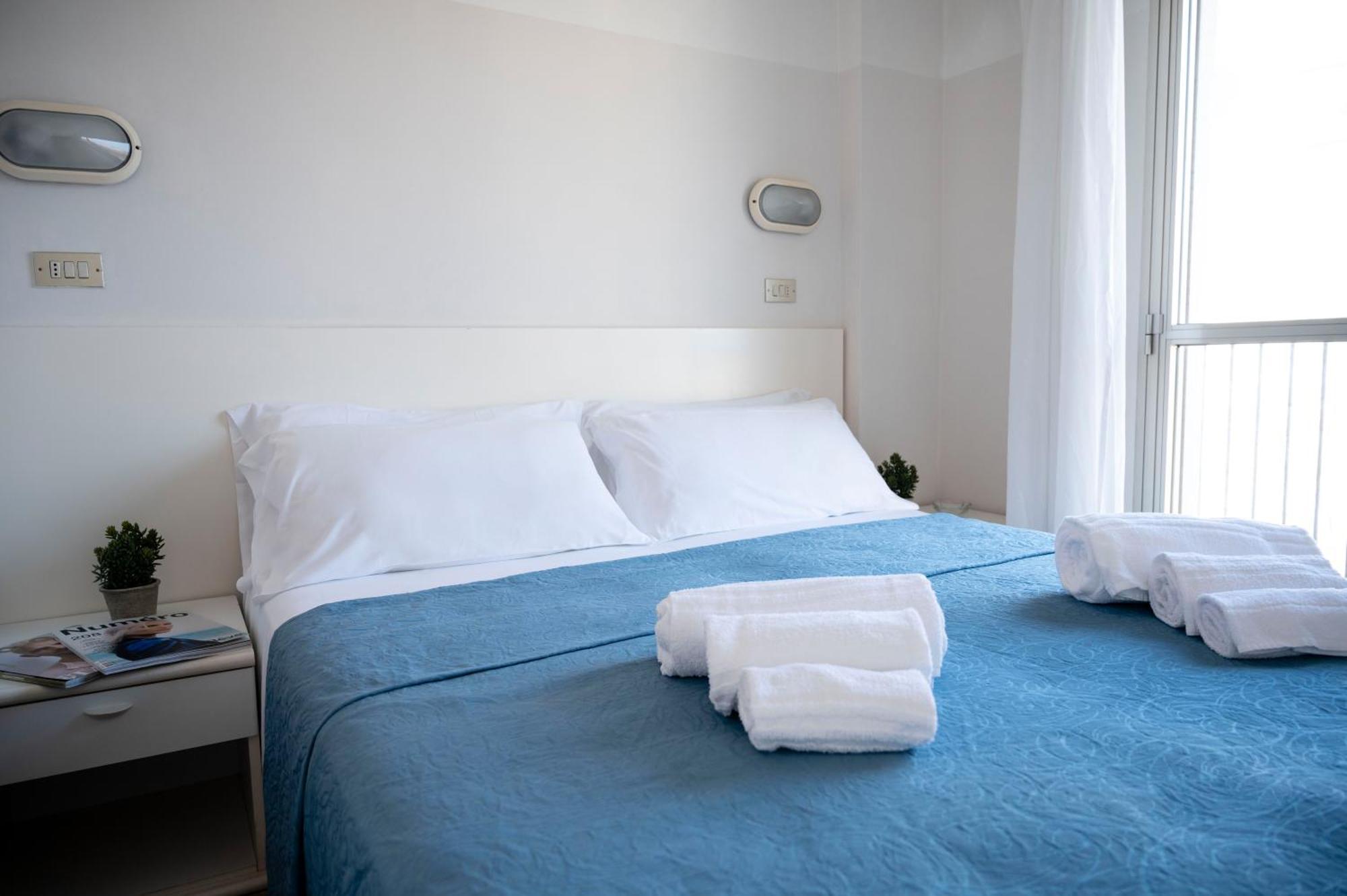 Hotel Selene - Vista Mare Riccione Cameră foto