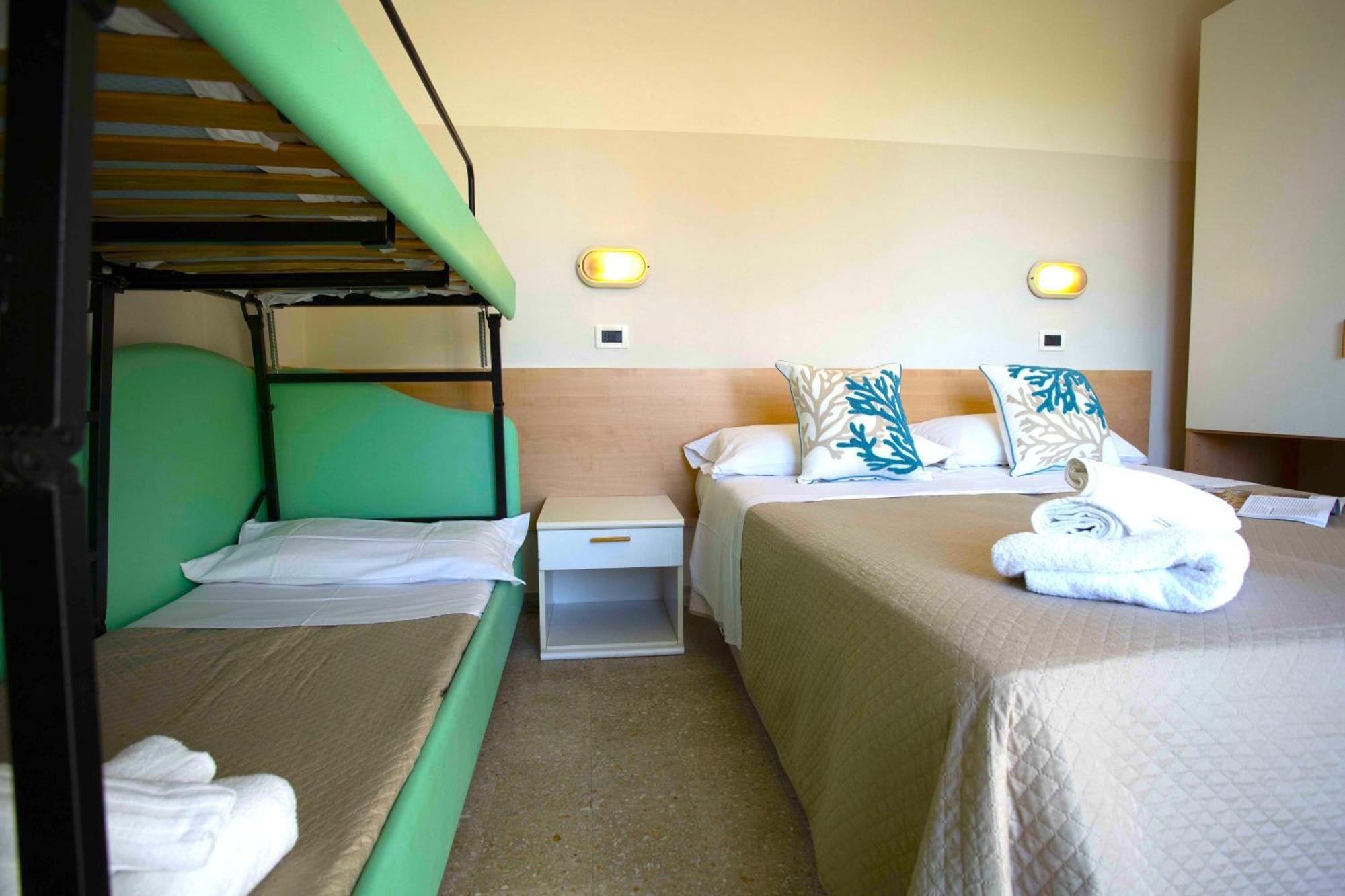 Hotel Selene - Vista Mare Riccione Cameră foto