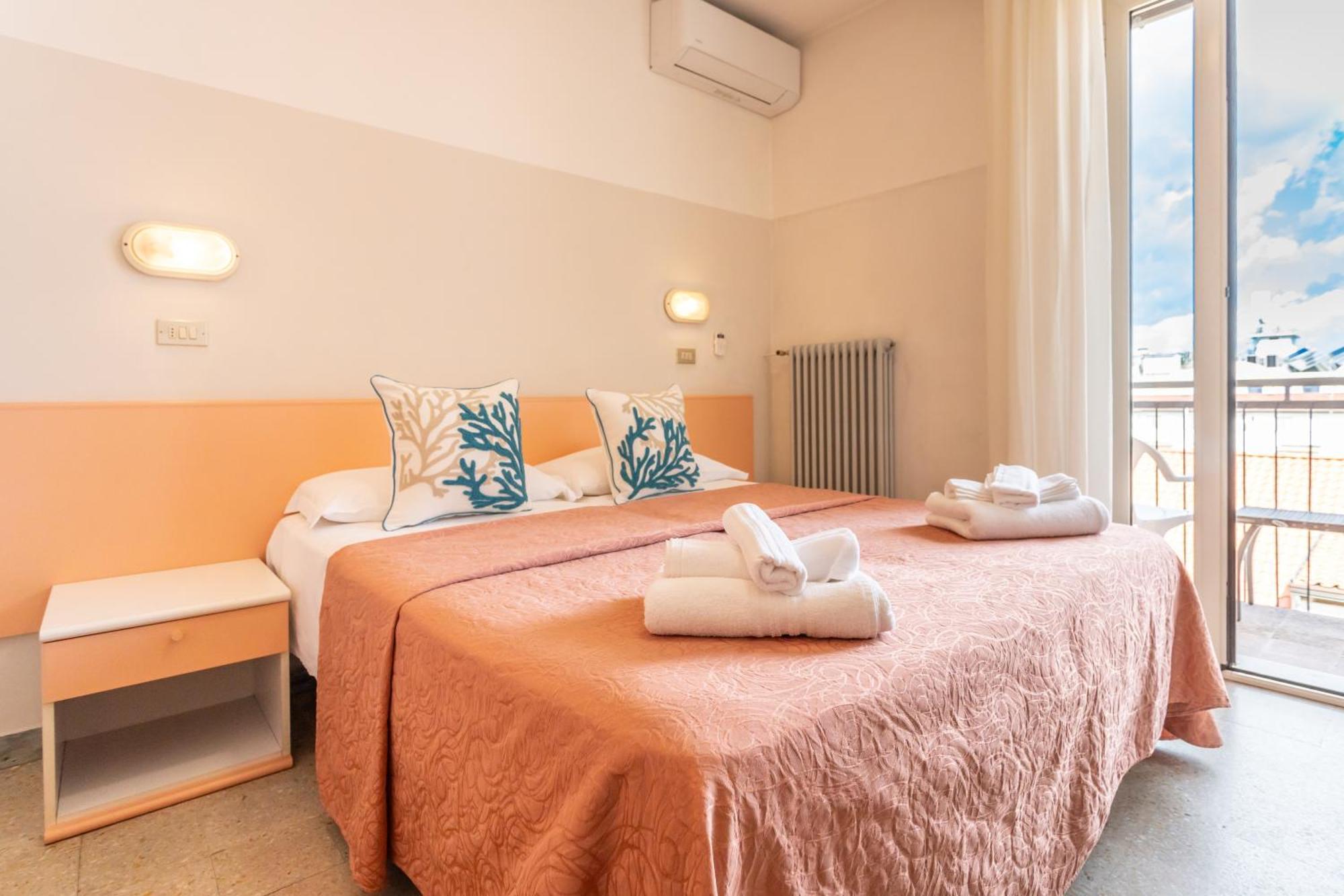 Hotel Selene - Vista Mare Riccione Cameră foto