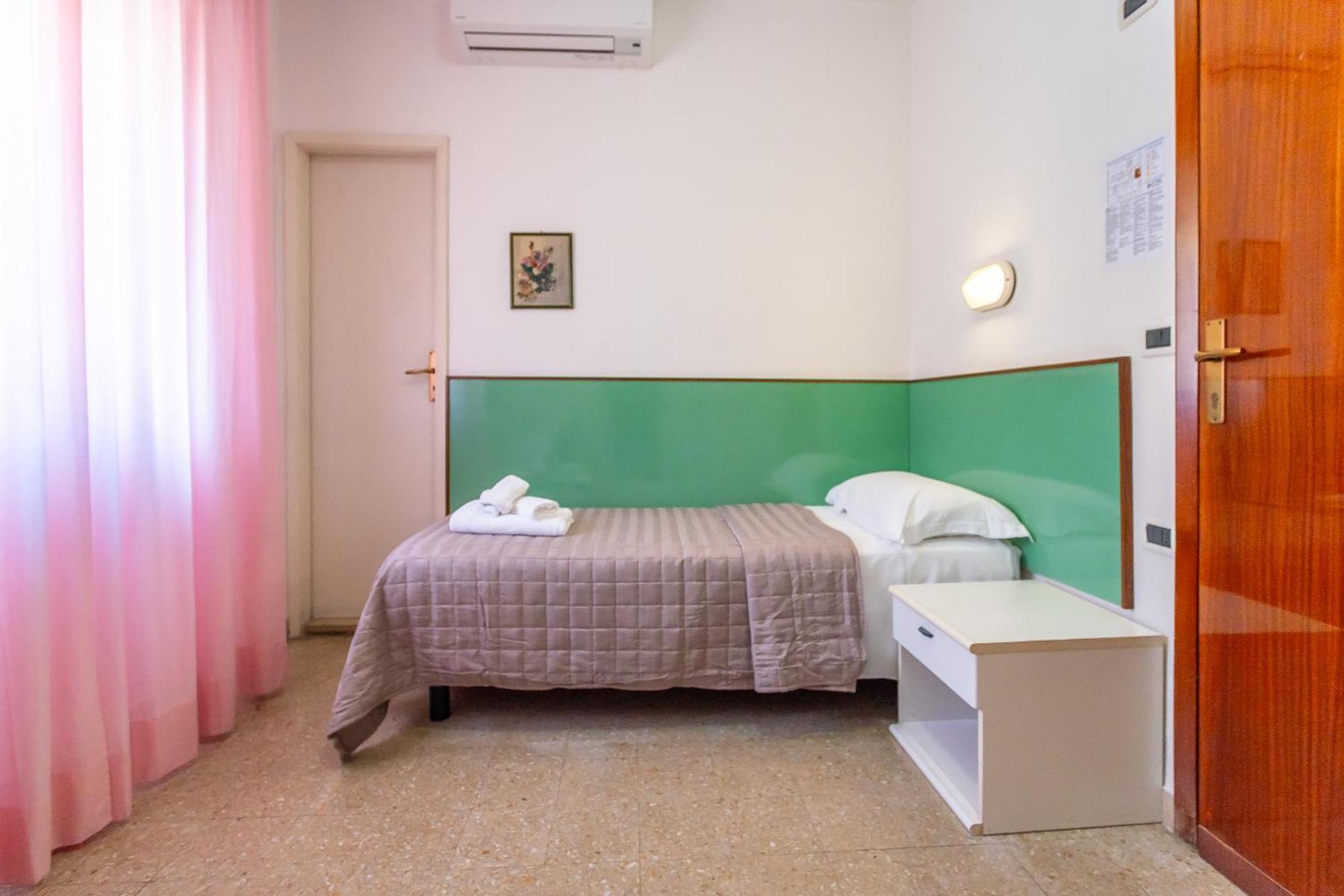 Hotel Selene - Vista Mare Riccione Cameră foto