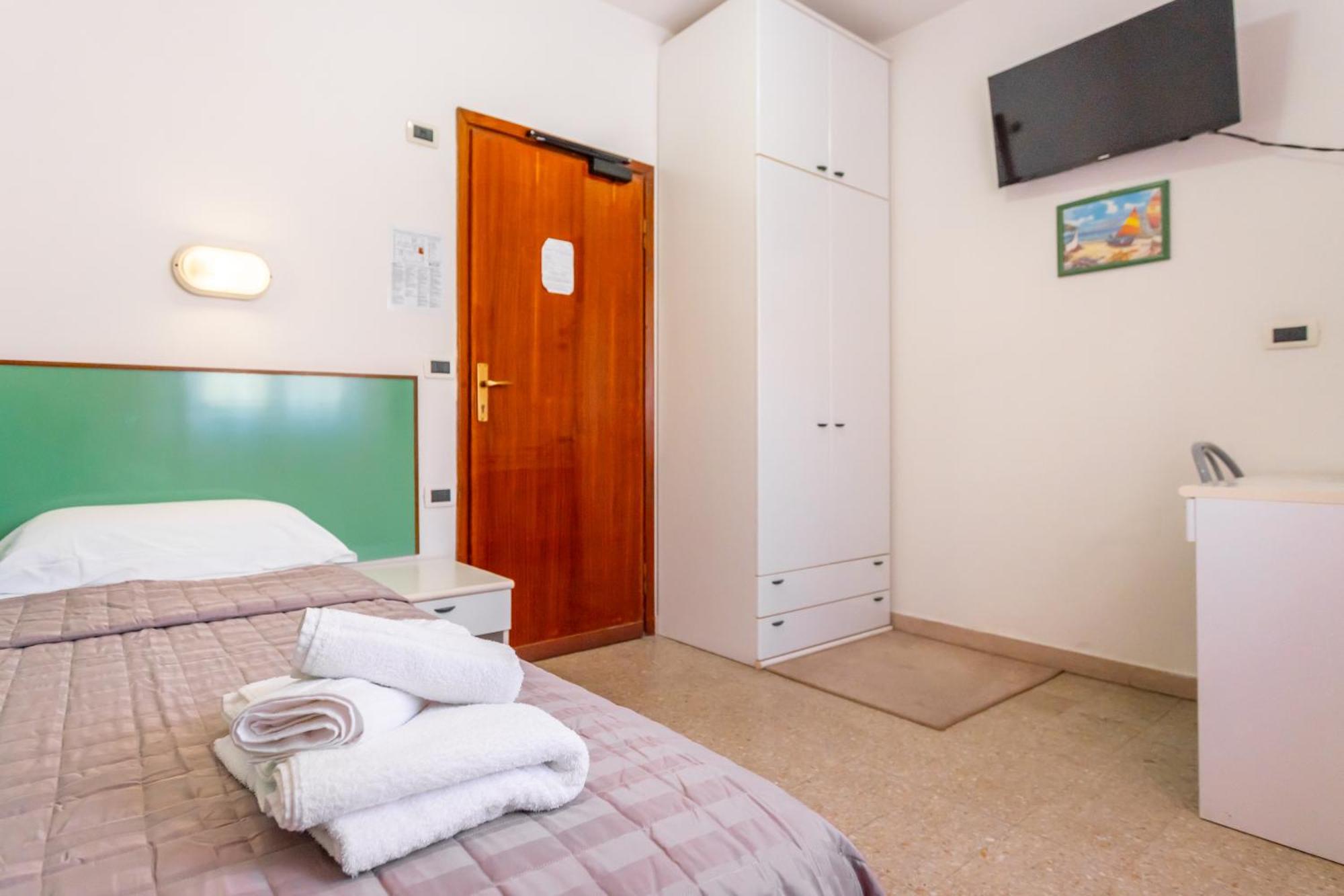 Hotel Selene - Vista Mare Riccione Cameră foto